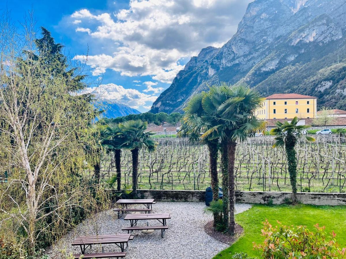 Albola Suite Holiday Apartments Riva del Garda Exteriör bild