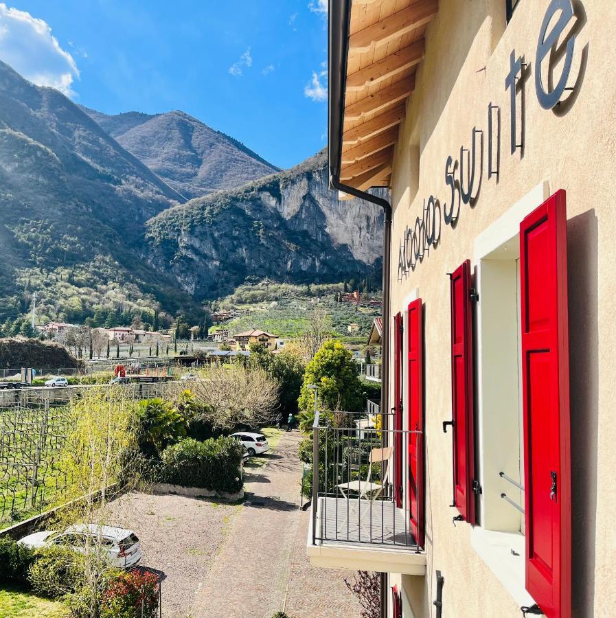 Albola Suite Holiday Apartments Riva del Garda Exteriör bild